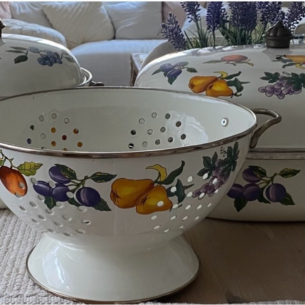 Fruit Pattern Enamel Cookware Set - Picture 2 of 5